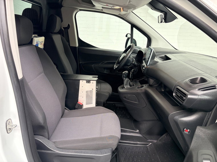 Vehicle Image 45