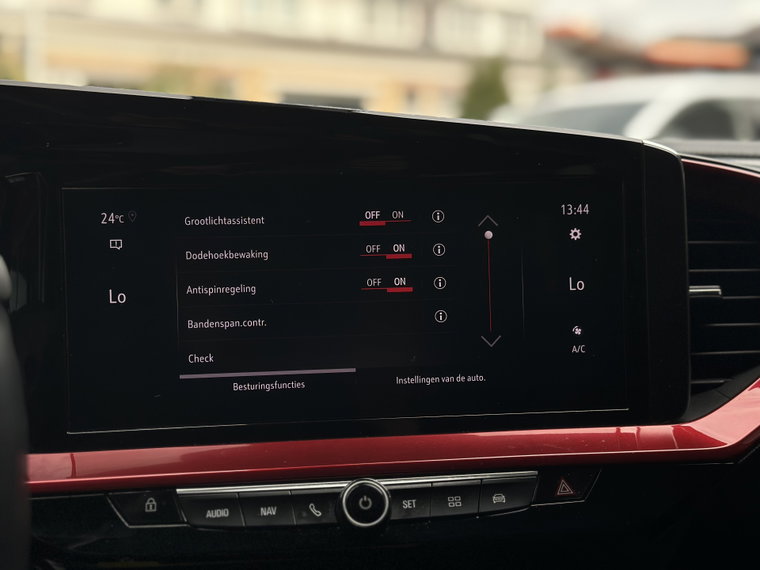 Vehicle Image 30