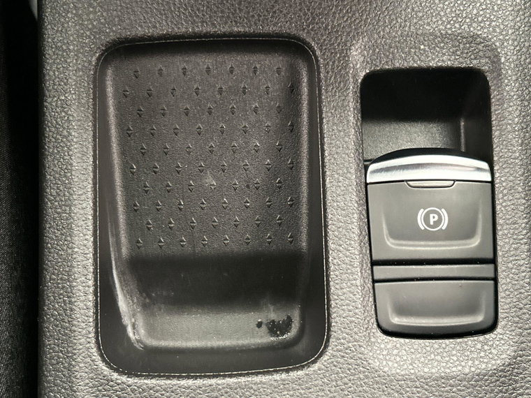 Vehicle Image 33