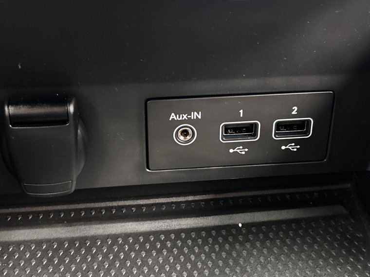 Vehicle Image 38
