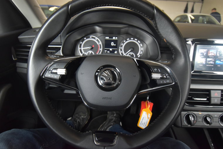 Vehicle Image 36