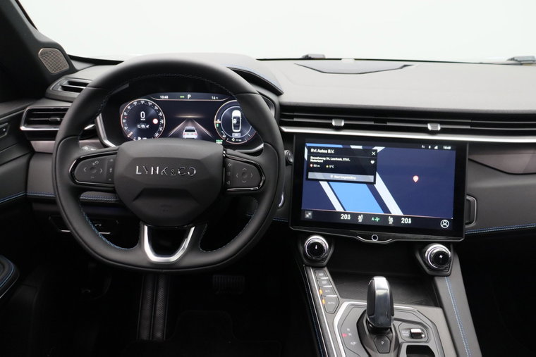 Vehicle Image 11