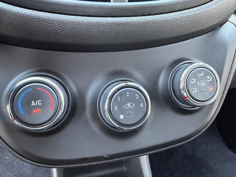 Vehicle Image 26
