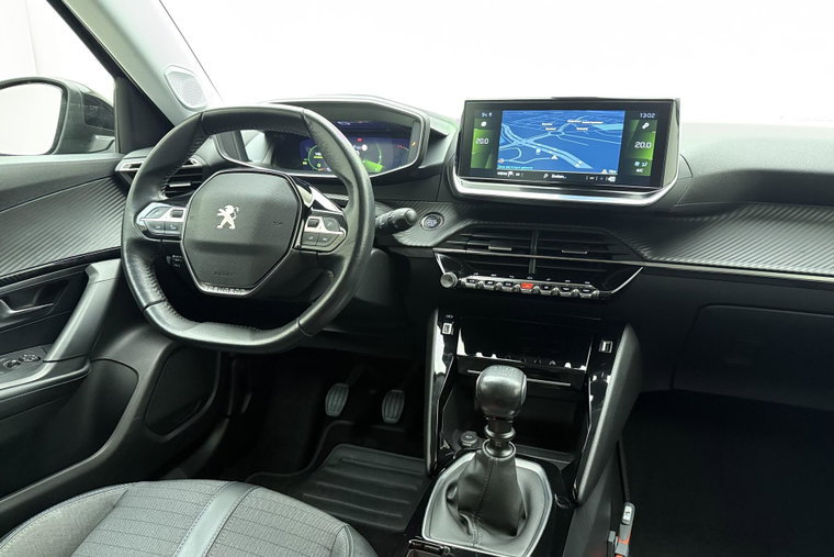 Vehicle Image 32
