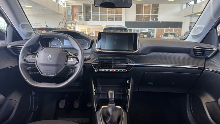 Vehicle Image 12