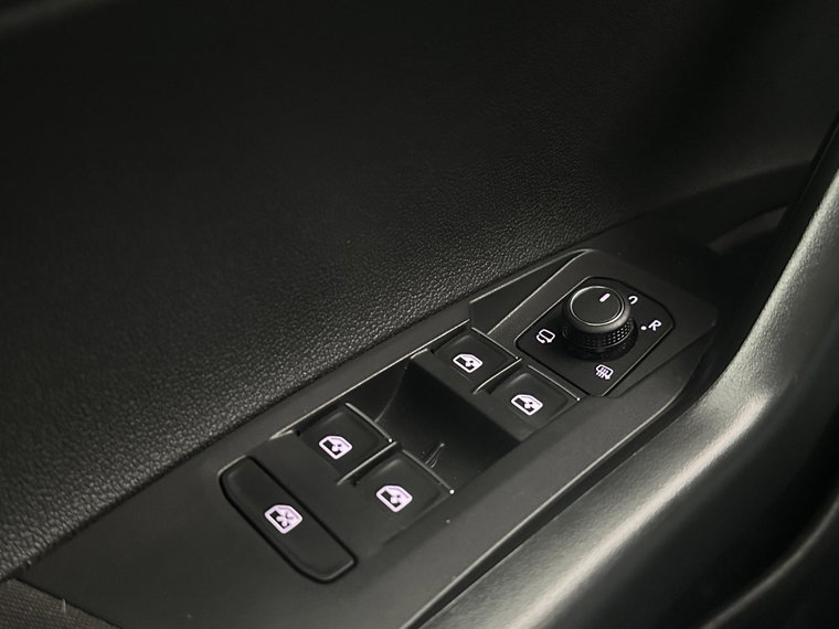 Vehicle Image 29