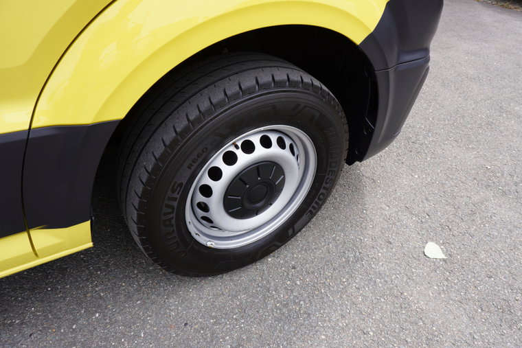 Vehicle Image 21