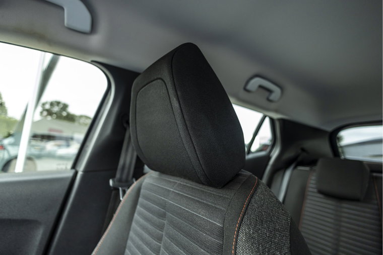 Vehicle Image 12