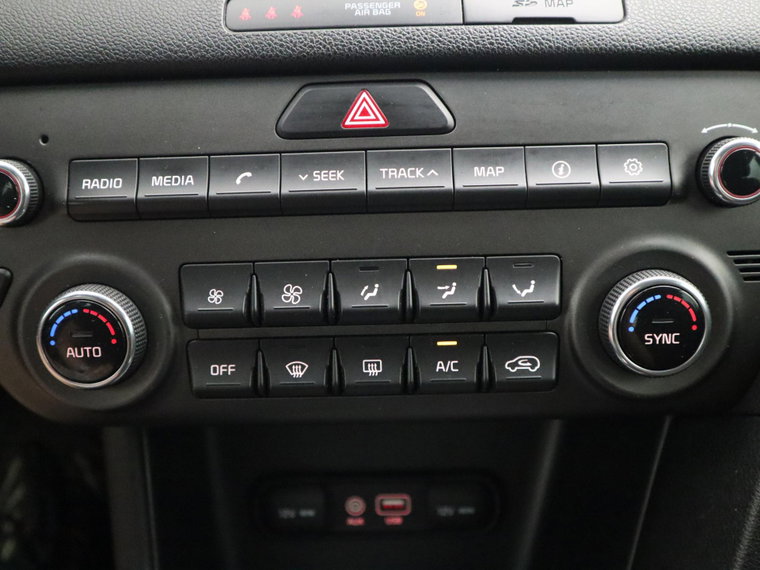 Vehicle Image 27