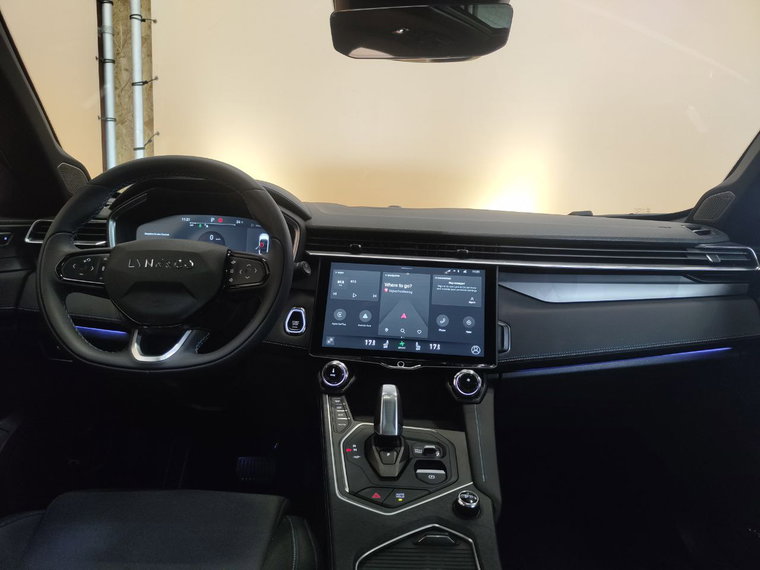 Vehicle Image 14