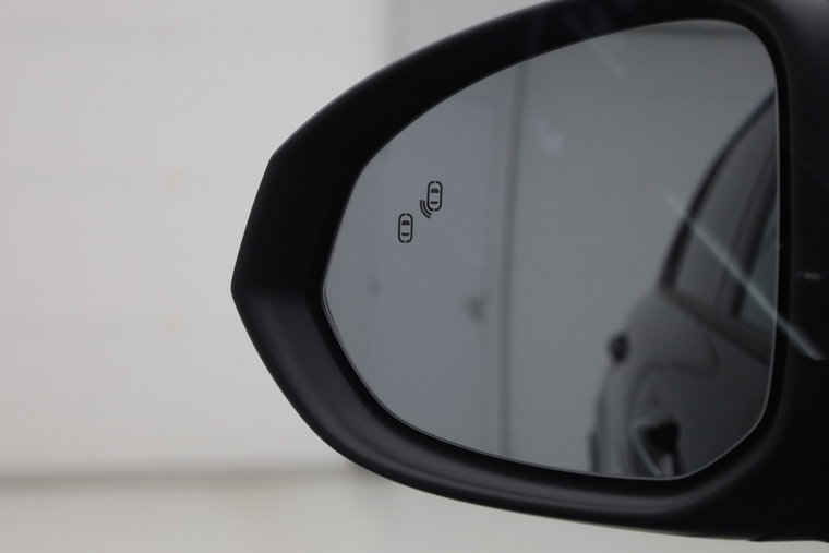 Vehicle Image 24