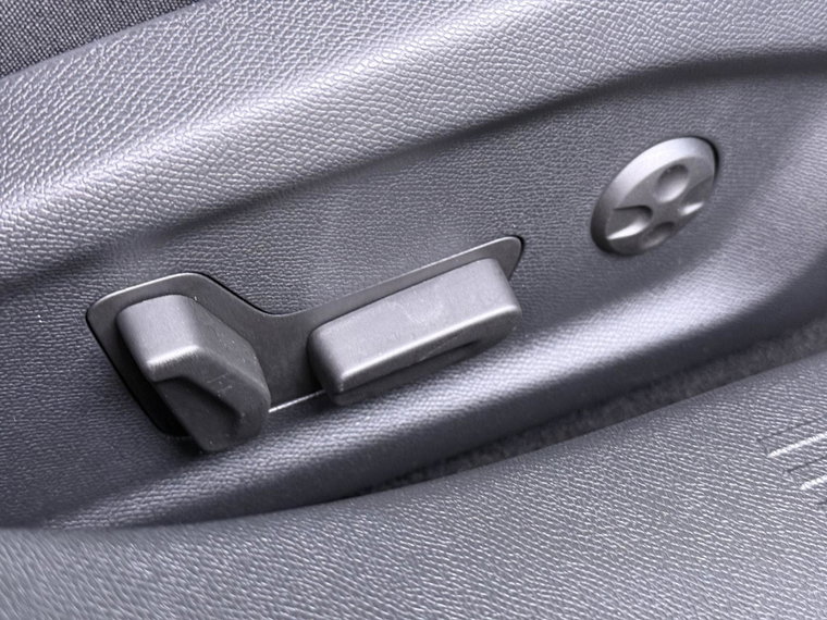 Vehicle Image 47