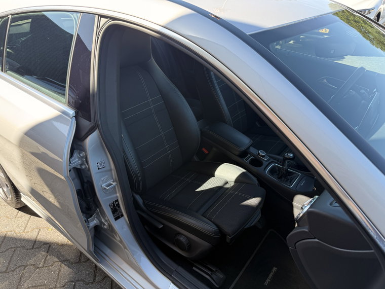 Vehicle Image 39