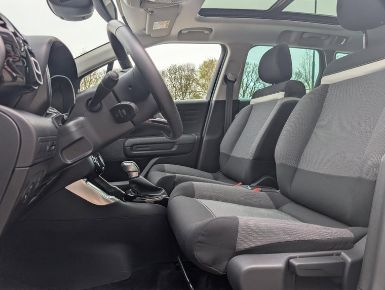 Vehicle Image 10