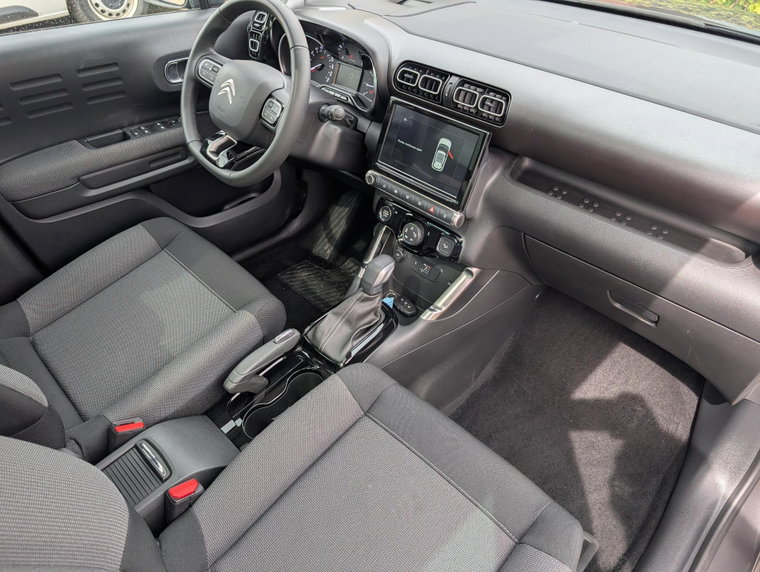 Vehicle Image 11