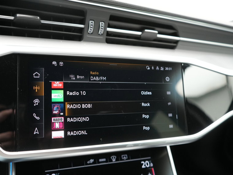 Vehicle Image 30