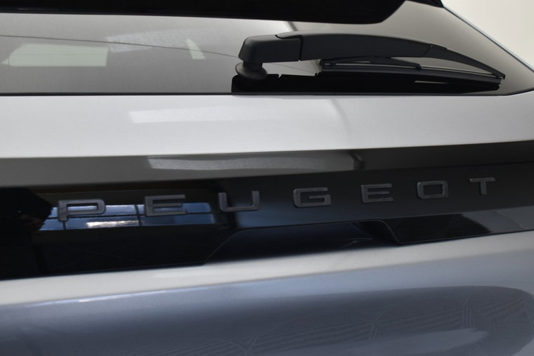 Vehicle Image 37