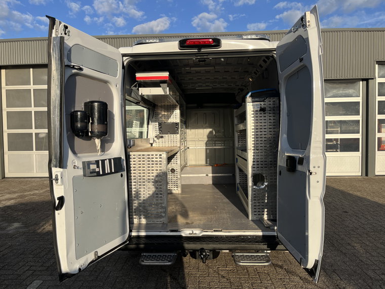 Vehicle Image 19