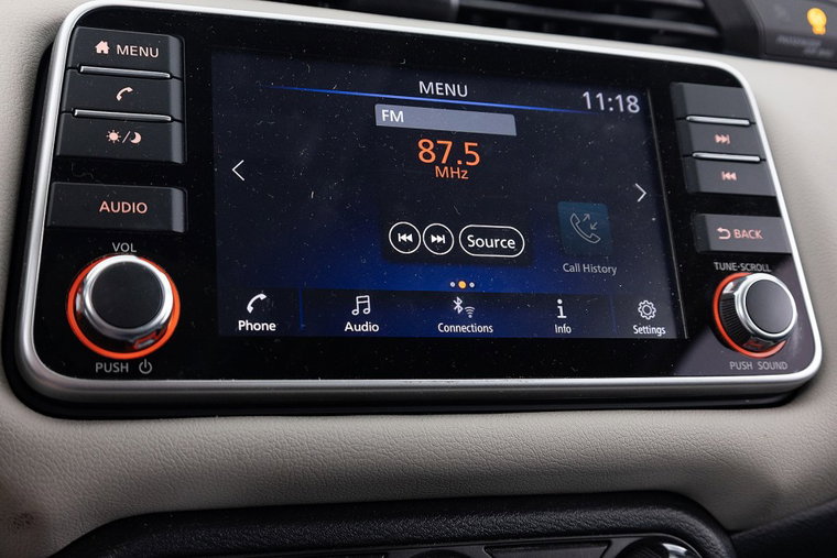 Vehicle Image 12