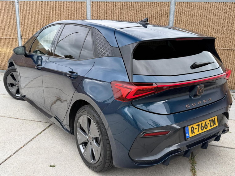 Vehicle Image 37