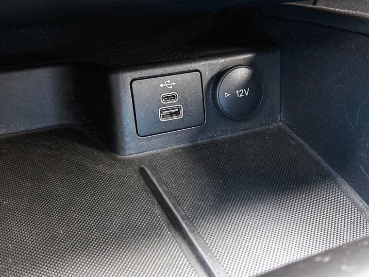 Vehicle Image 33