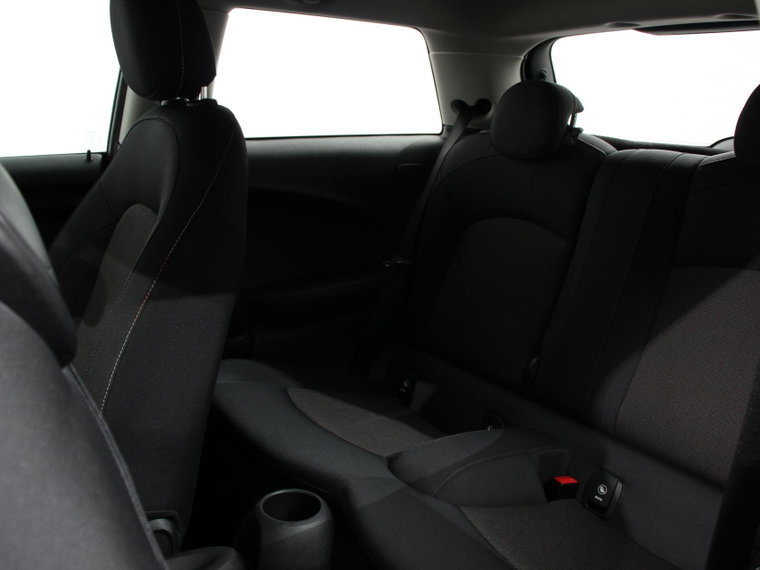 Vehicle Image 26