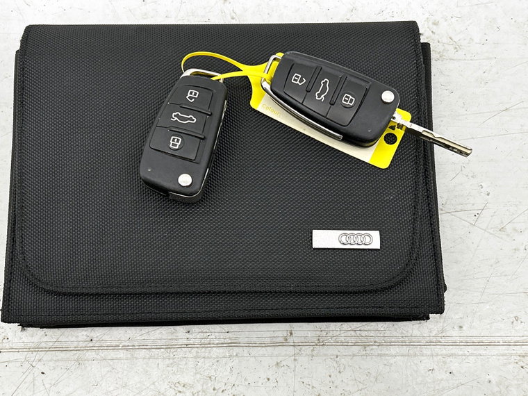 Vehicle Image 33