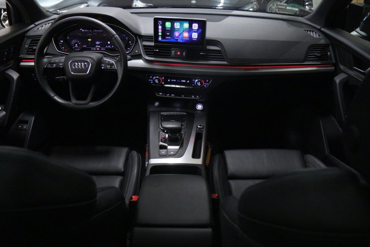 Vehicle Image 8