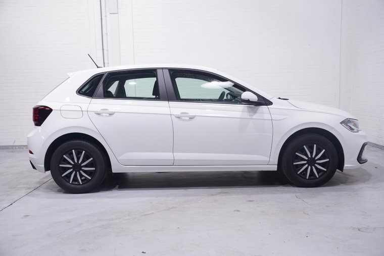 Vehicle Image 16