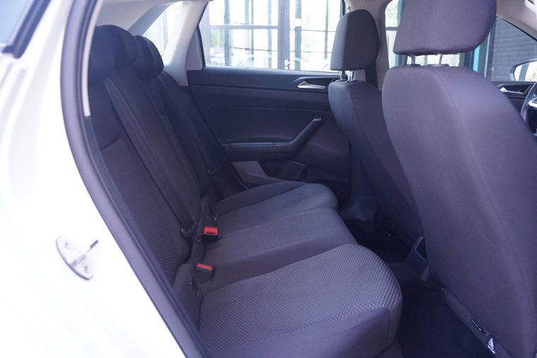 Vehicle Image 37