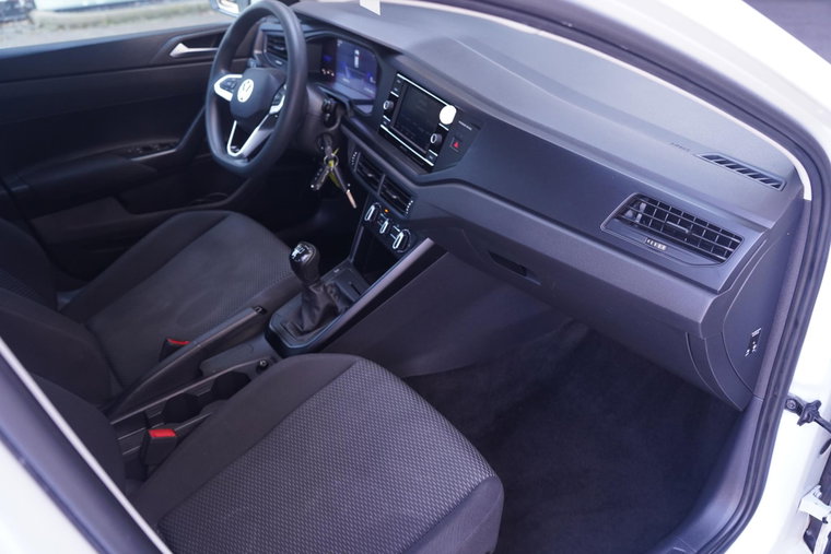 Vehicle Image 40