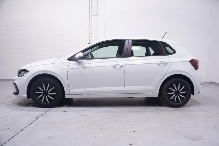 Vehicle Image 8