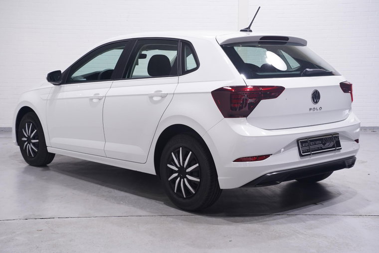 Vehicle Image 11