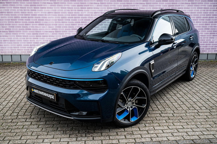 Vehicle Image 12
