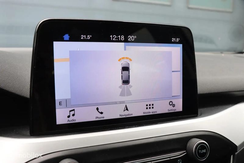 Vehicle Image 12