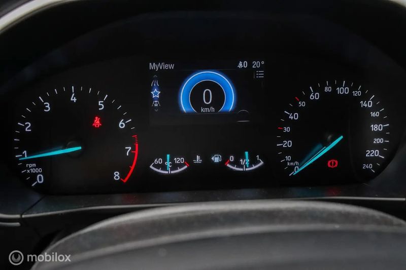 Vehicle Image 21