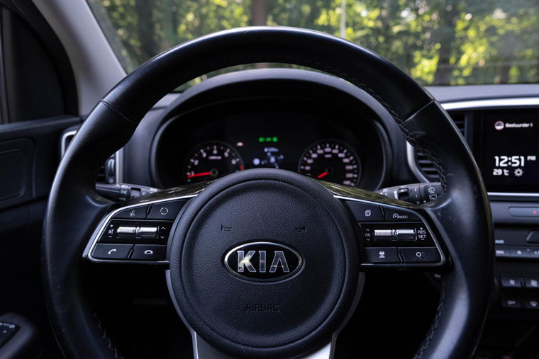 Vehicle Image 26