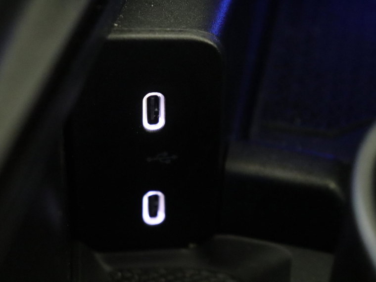 Vehicle Image 24
