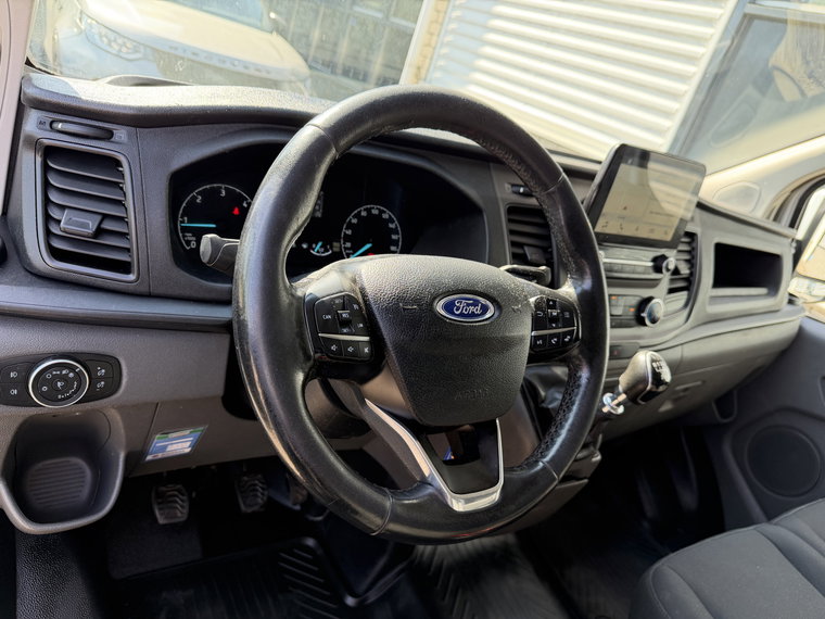 Vehicle Image 21
