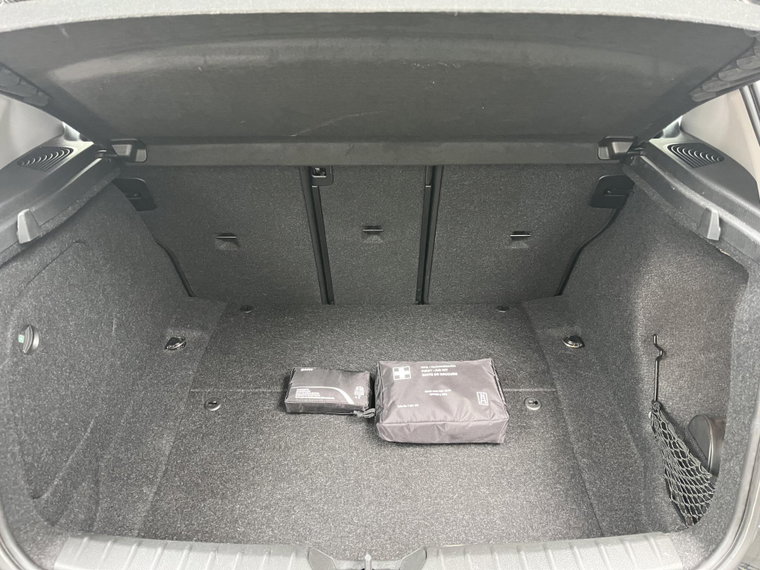 Vehicle Image 29