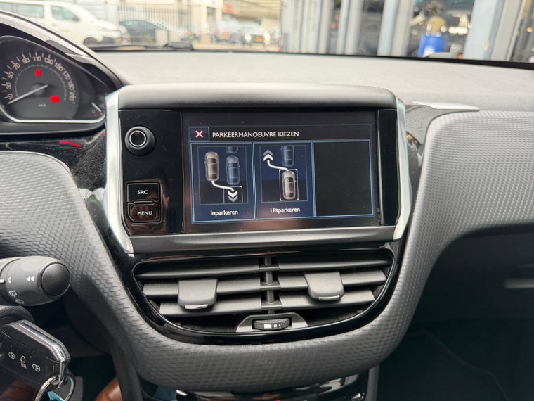 Vehicle Image 27