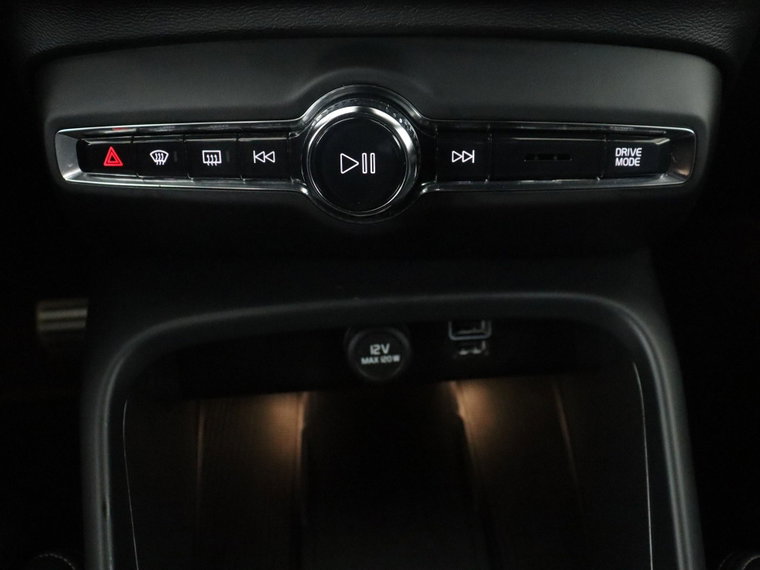 Vehicle Image 40