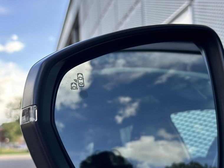 Vehicle Image 28
