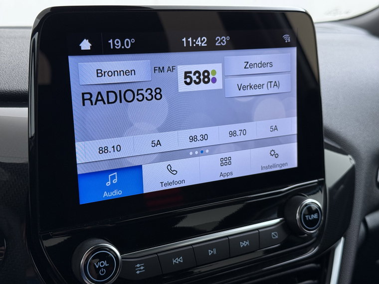 Vehicle Image 13