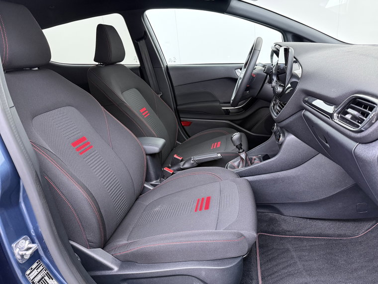 Vehicle Image 31