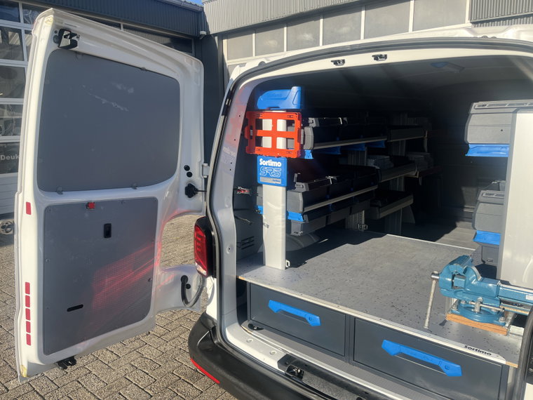 Vehicle Image 19