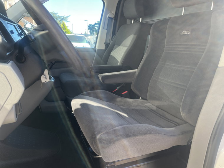 Vehicle Image 33