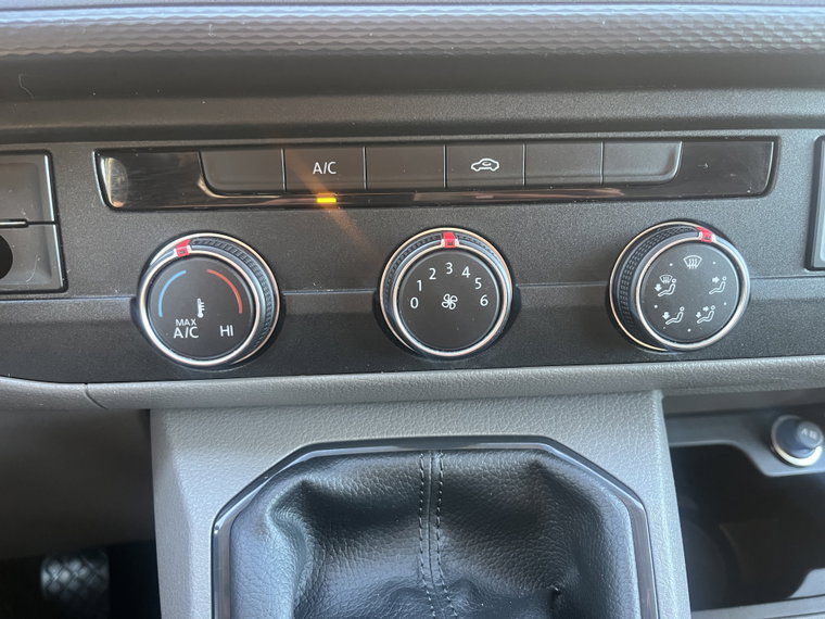 Vehicle Image 34