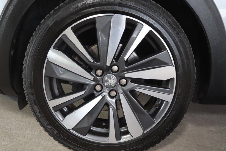 Vehicle Image 19