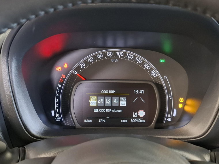 Vehicle Image 18